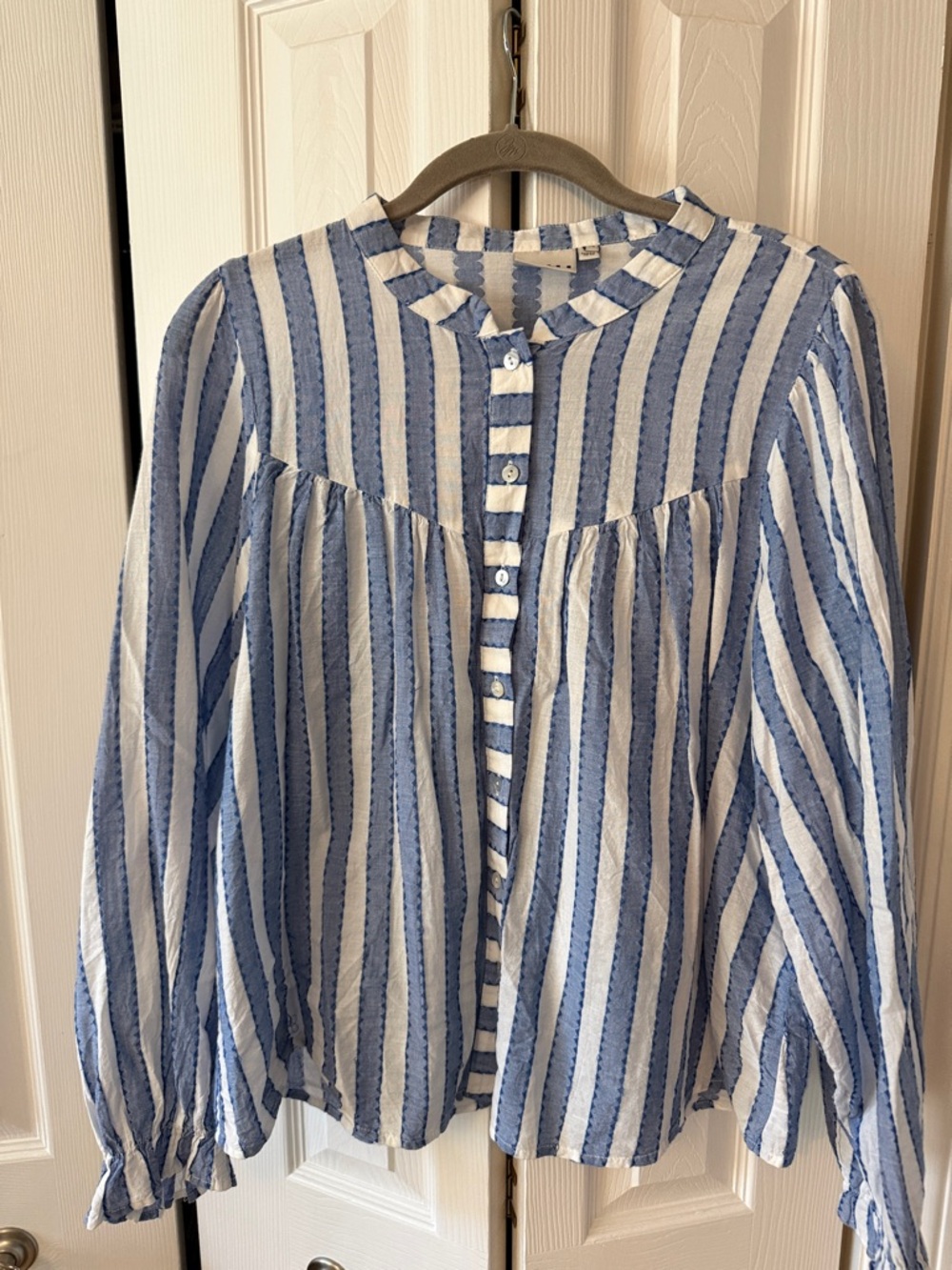 ICHi Blue and White Striped Women's Button-Front Blouse size 40/10(generous)
